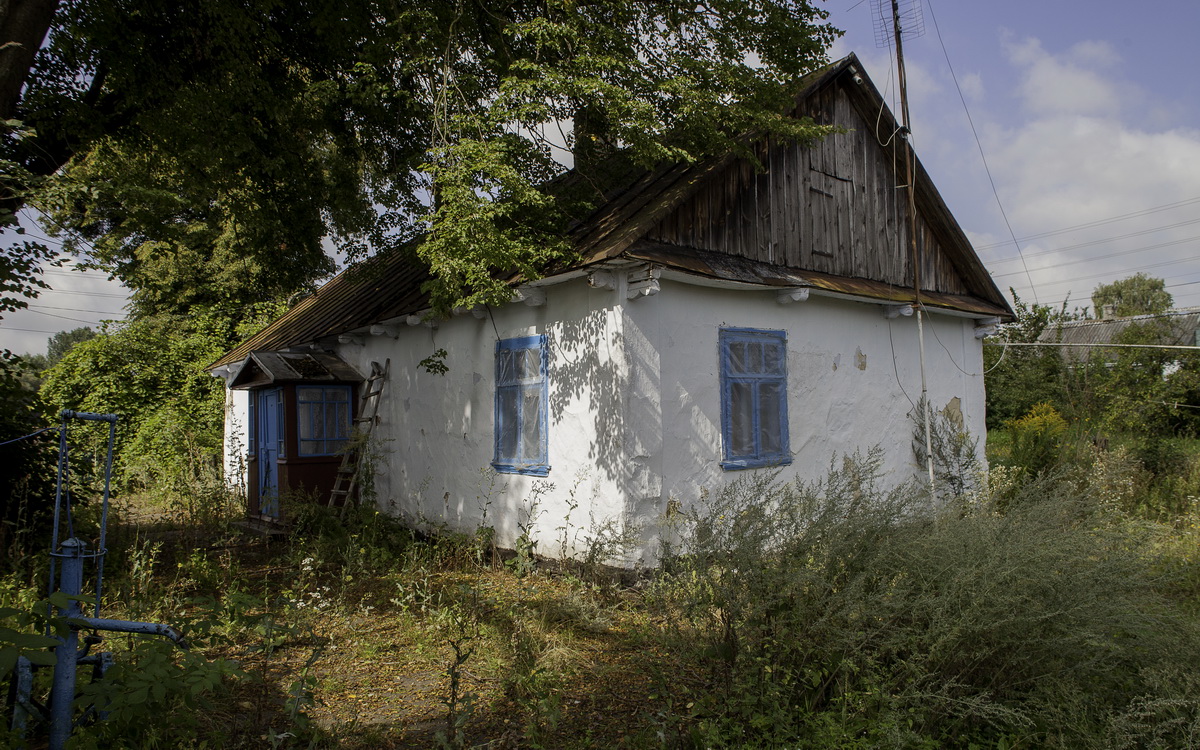 Wohnhaus eines deutschen Kolonisten der Zwischenkriegszeit (Dorf Djadkowytschi der Rajons- und Oblasthauptstadt Riwne)