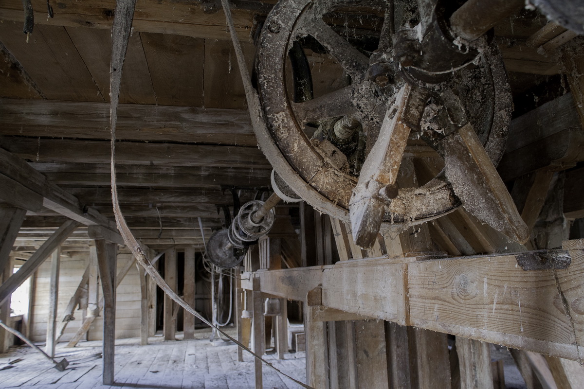 Ausrüstung der Dampfmühle des späten 19. - frühen 20. Jahrhunderts in der ehemaligen deutschen Kolonie Koryst (heute Dorf Koryst, Rajon Korez, Oblast Riwne)